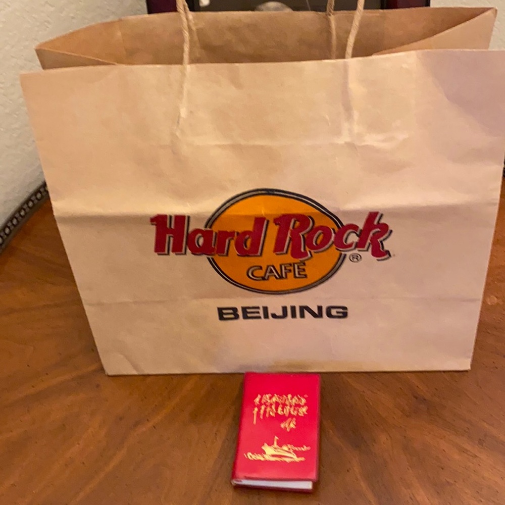 Vintage Hard Rock Cafe Beijing bag/Mao Red book - Picture 1 of 10